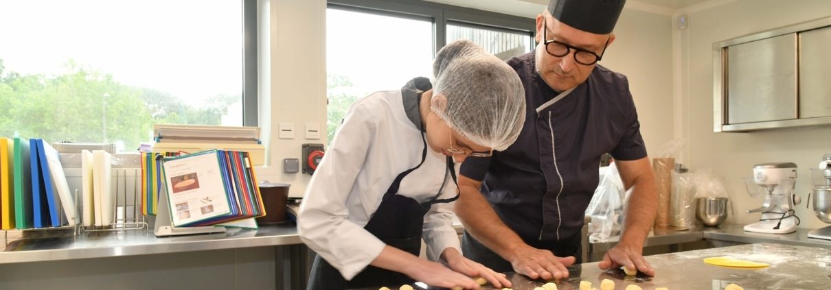 Atelier cuisine au Centre Saint Martin des Douëts